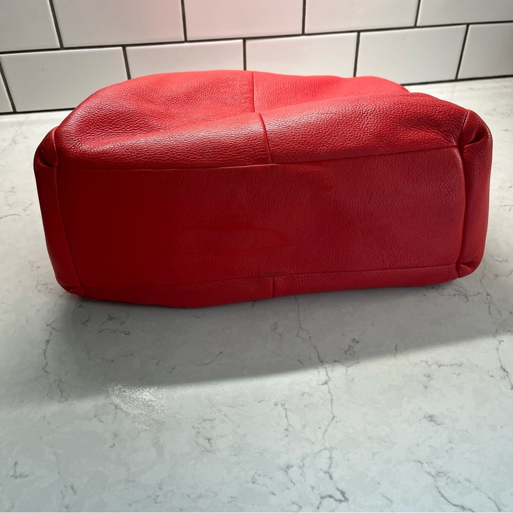 Cute COACH purse. Used very little. - Picture 7 of 9